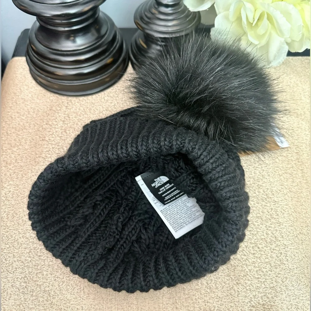 NWT The North Face Kids Youth/Junior Fur Pom Beanie Hat